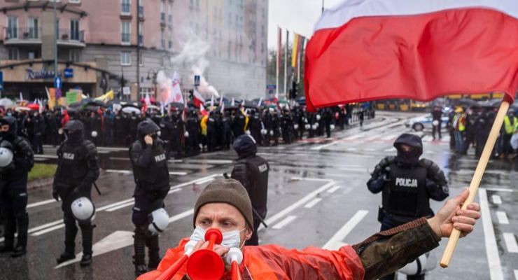 Польские фермеры анонсировали полную блокаду украинских перевозок