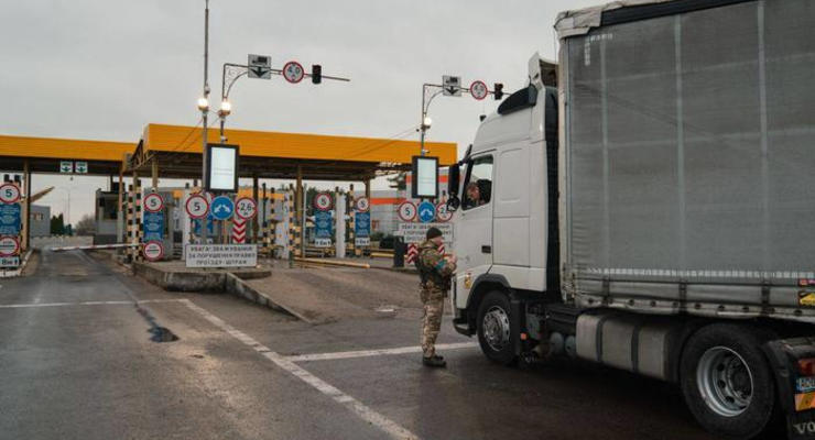 Блокада границы с Польшей: сколько грузовиков стоит в очередях