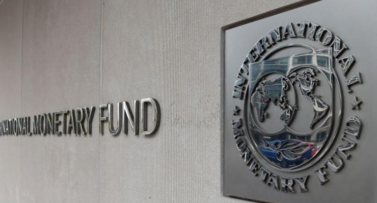 МВФ розгляне виділення Україні майже 900 млн доларів