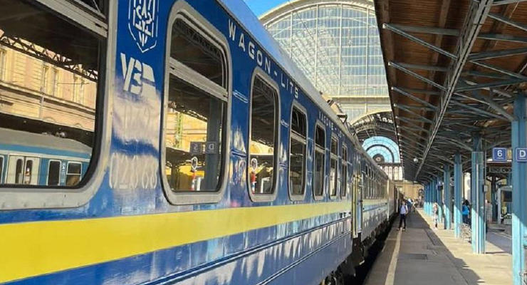 "Укрзализныця" назначила дополнительные рейсы на весенние каникулы