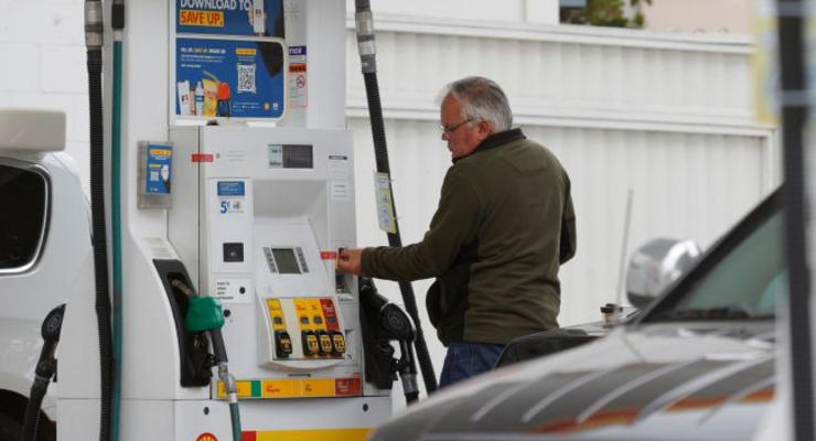 Бензин и дизель подорожали в Украине: цифры