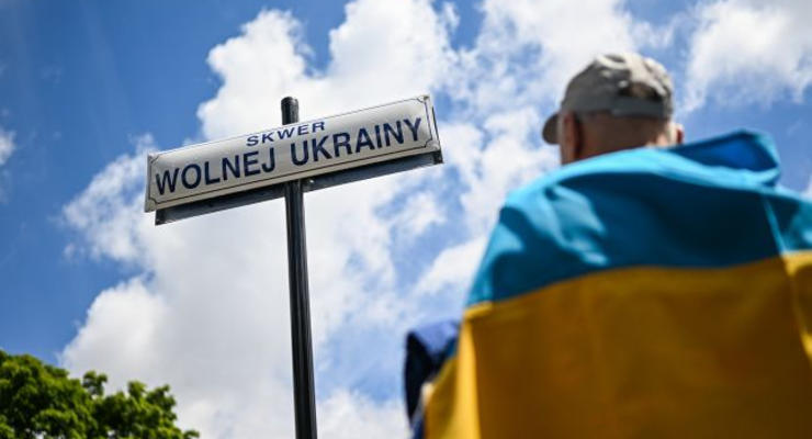Як змінилося ставлення поляків до українських біженців: відповідь