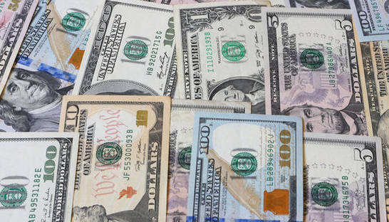 Курс валют на 26.08.2024: доллар дешевеет