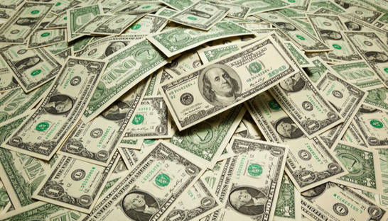 Каким будет курс доллара к гривне: МВФ улучшил прогноз